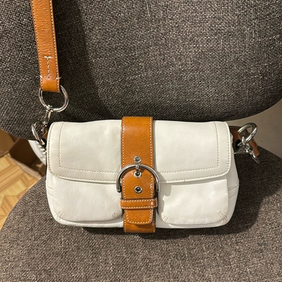 Coach white leather sling bag - Picture 1 of 5